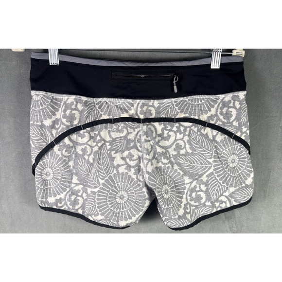 Lululemon Run Ultra Short II Beachy Floral White Fossil‎ Black Size 6 - Picture 5 of 7